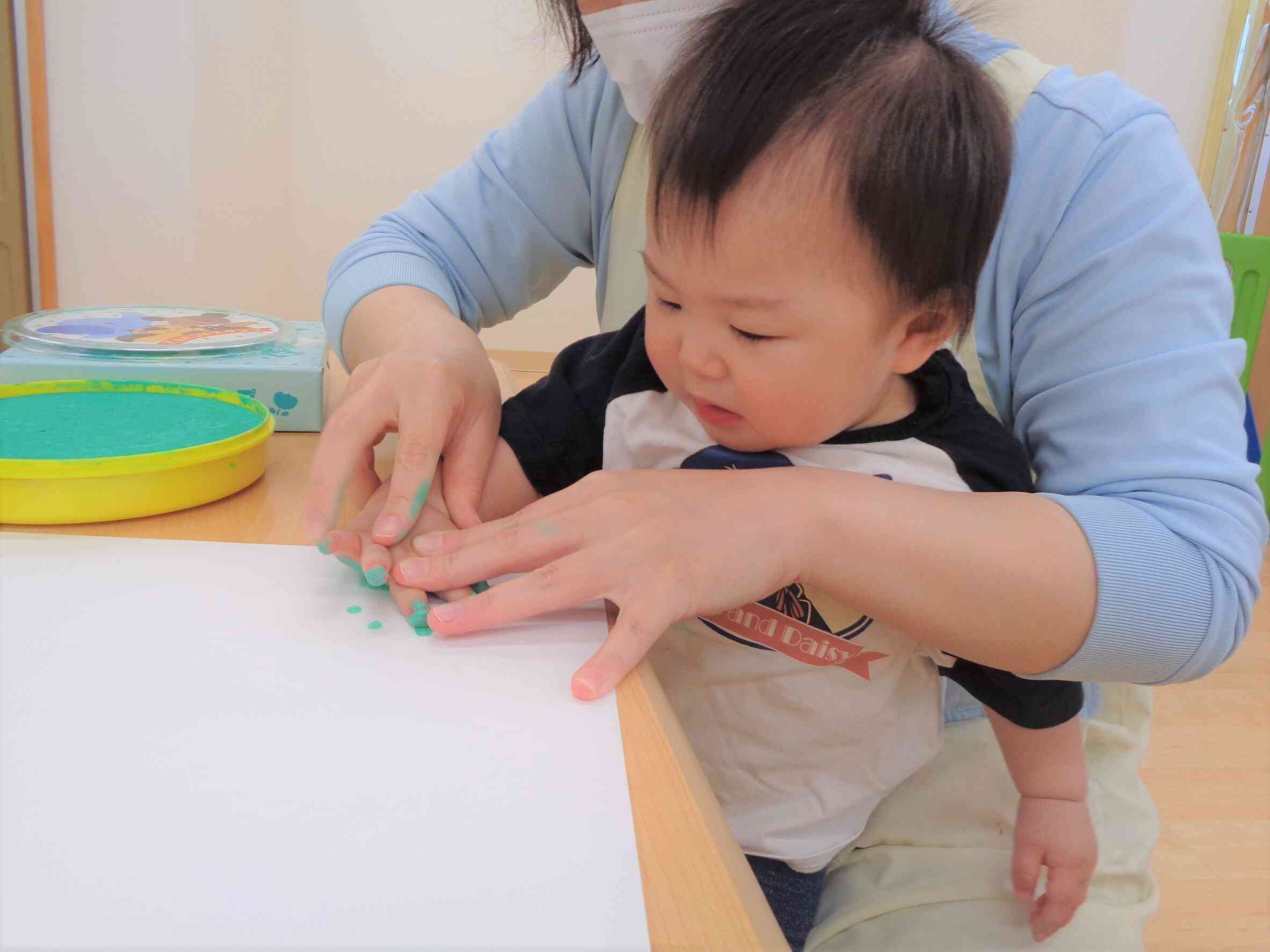 6月の製作♪ひよこ組（0歳児）｜ニチイキッズ古川えきまえ保育園